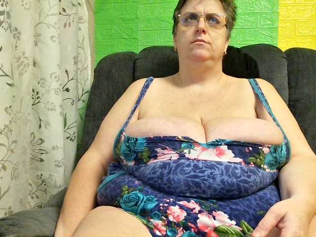 boobs44k's BongaCams show and profile