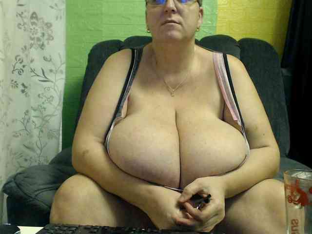 boobs40kk webcam