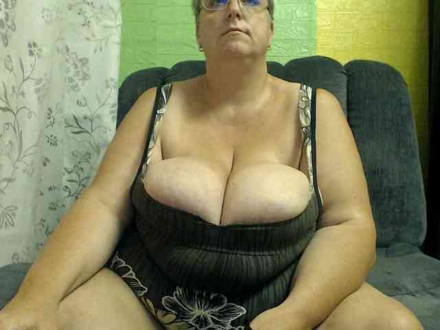 boobs44k Live Webcam on BongaCams