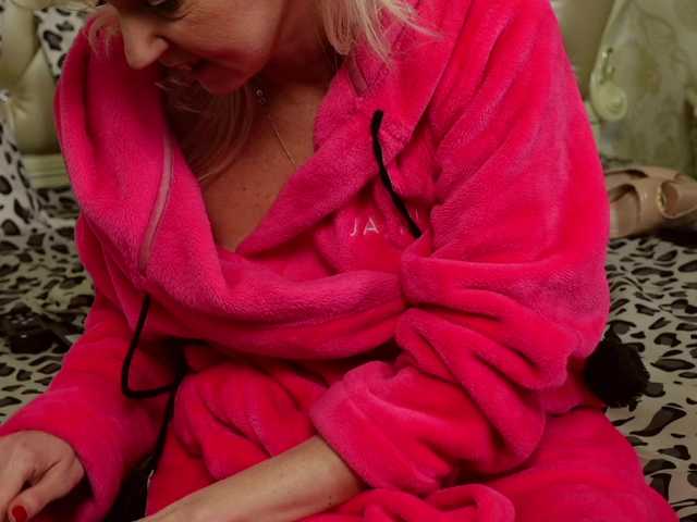 CarmellaAngel's BongaCams profile