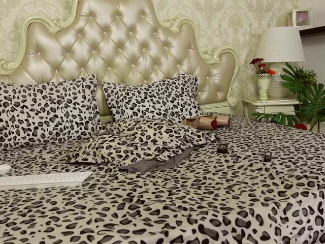 CarmellaAngel's BongaCams show and profile