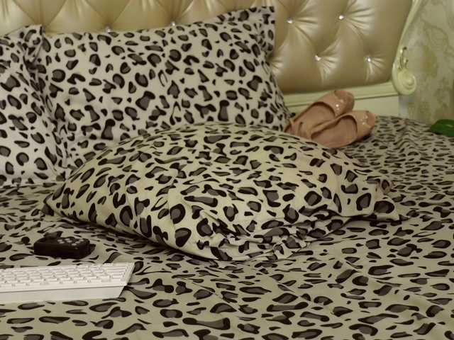 CarmellaAngel's BongaCams show and profile