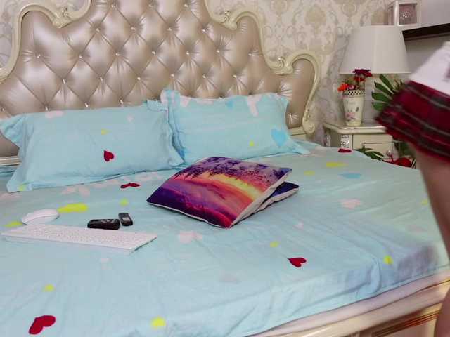 CarmellaAngel's BongaCams show and profile