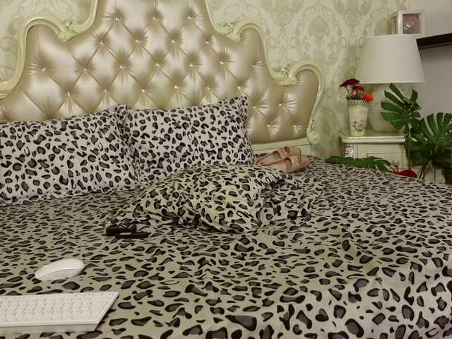 CarmellaAngel's BongaCams show and profile