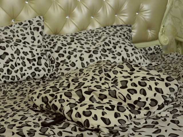 CarmellaAngel's BongaCams show and profile