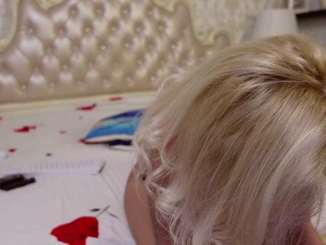 CarmellaAngel live cam