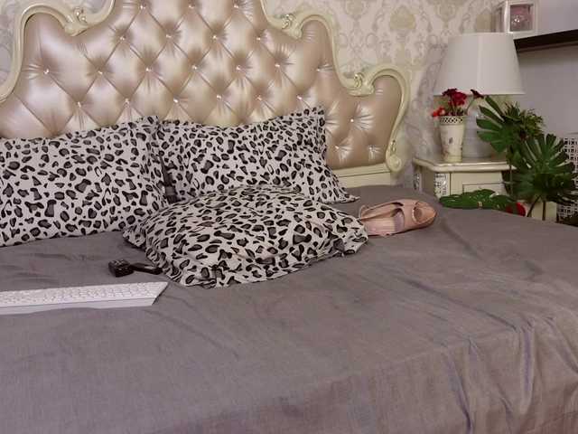 CarmellaAngel from BongaCams is Freechat