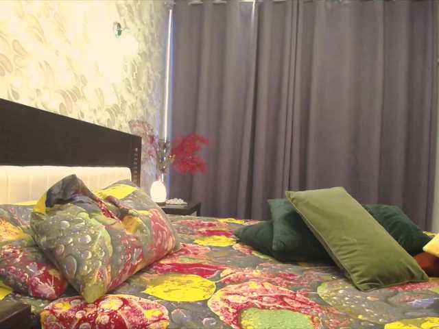 julllya's BongaCams show and profile