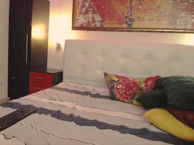 AprilBronte webcam