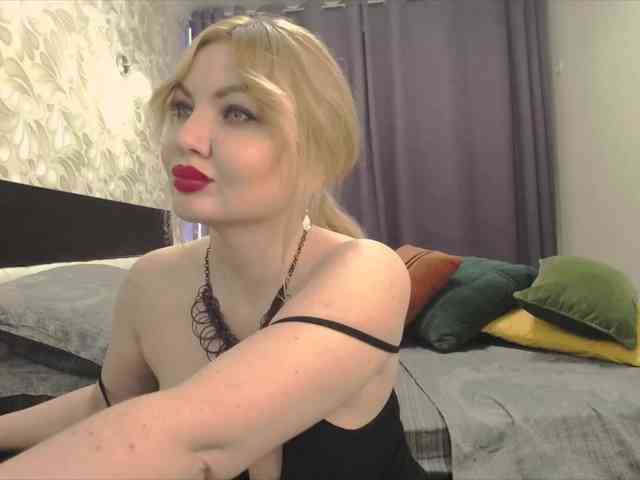 AprilBronte webcam