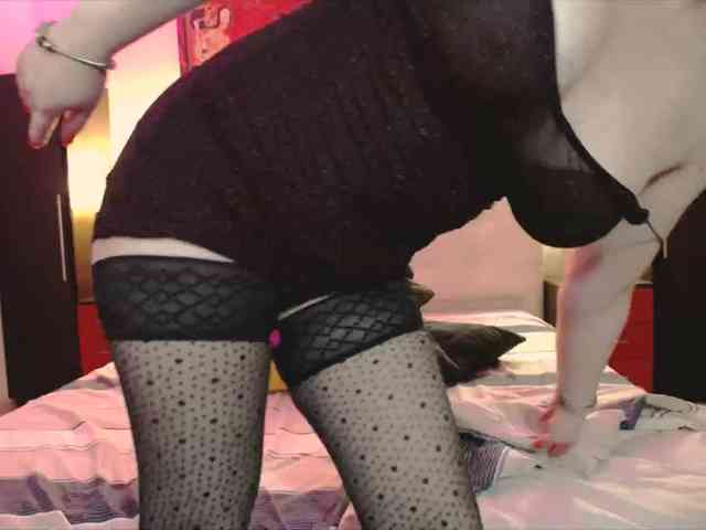 AprilBronte webcam