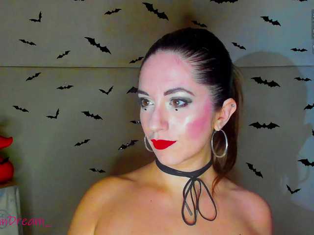 Italian1Dream from BongaCams is Freechat