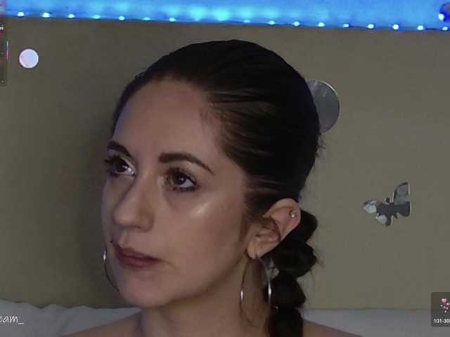 Italian1Dream's BongaCams show and profile