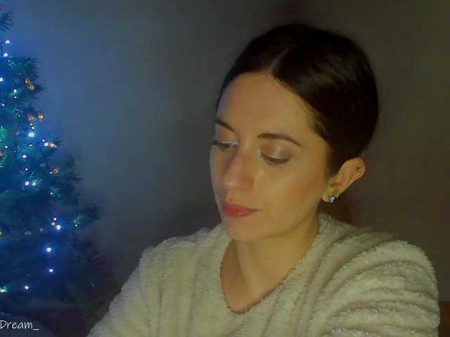 Italian1Dream's BongaCams show and profile