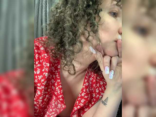 LoveLama's BongaCams show and profile