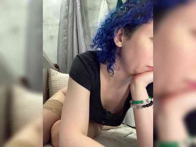 AlenaRai webcam