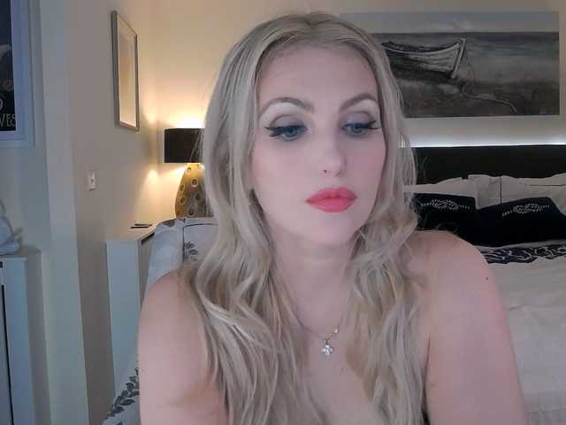 deliciousalba live sex show