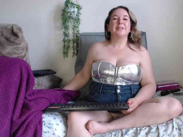 Модель: titanic-tits