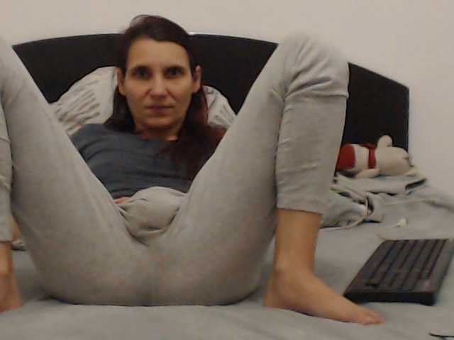 xostefanny's BongaCams show and profile