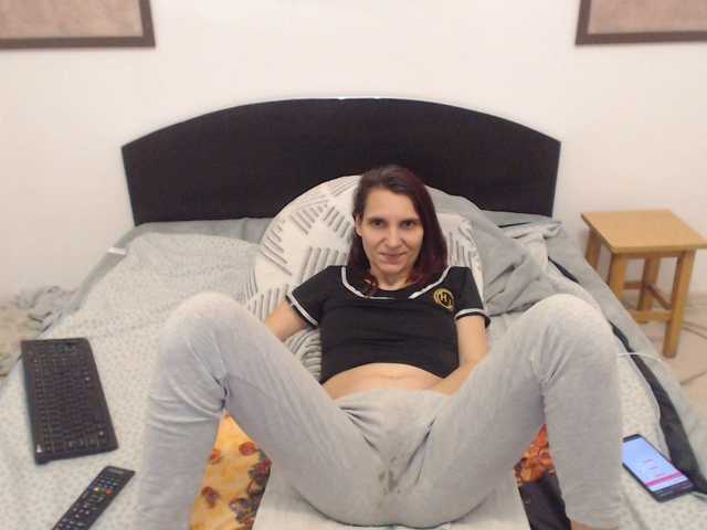 xostefanny's BongaCams show and profile