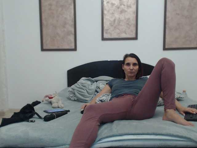 xostefanny's BongaCams show and profile