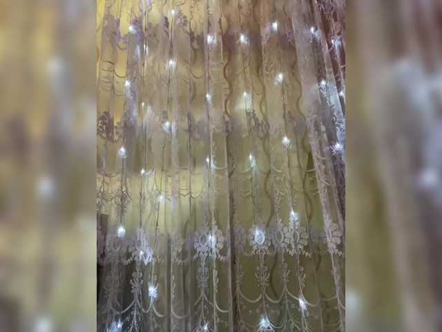 Emiliiaaa's BongaCams show and profile