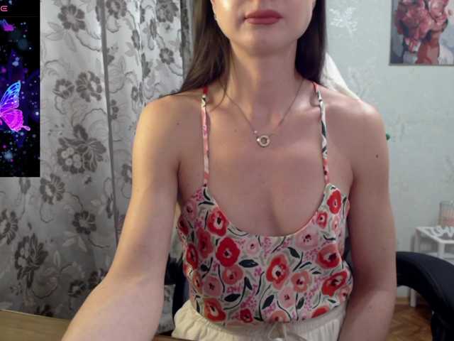 Lapochka2's BongaCams show and profile
