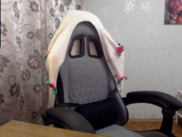 Lapochka2's BongaCams show and profile