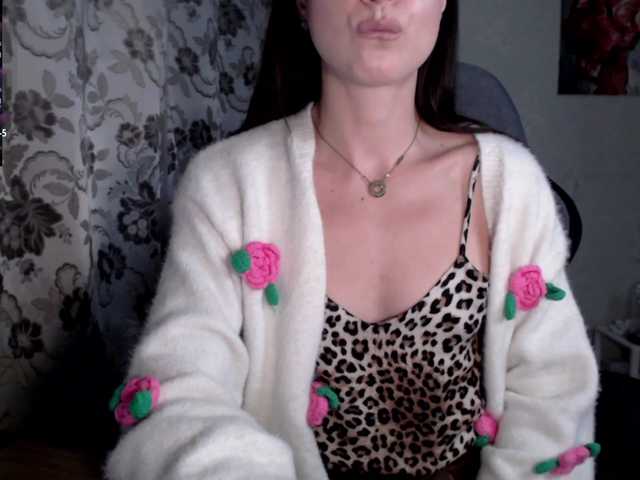 Lapochka2's BongaCams show and profile