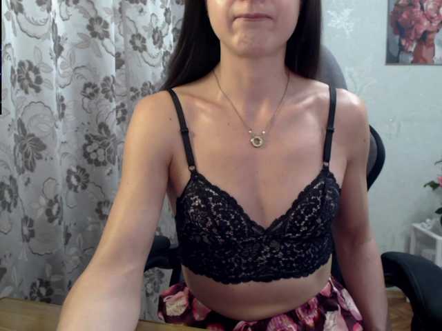 Lapochka2's BongaCams show and profile