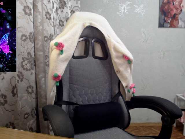 Lapochka2's BongaCams show and profile