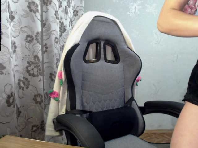 Lapochka2's BongaCams show and profile