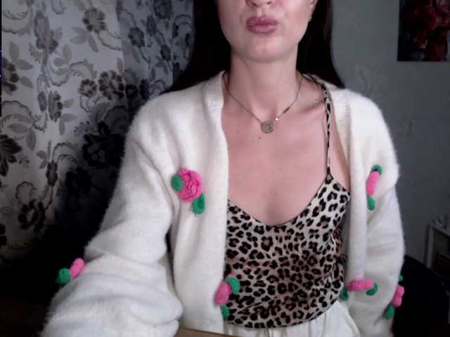 Lapochka2's BongaCams show and profile