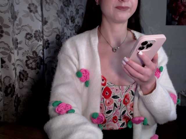 Lapochka2's BongaCams show and profile