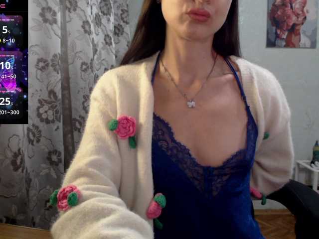 Lapochka2's BongaCams show and profile