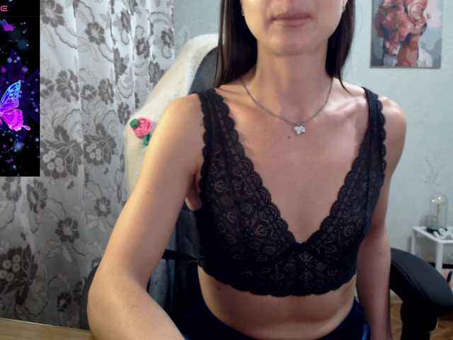 Lapochka2's BongaCams show and profile