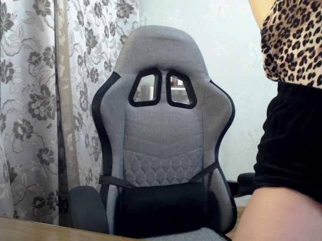 Lapochka2 from BongaCams