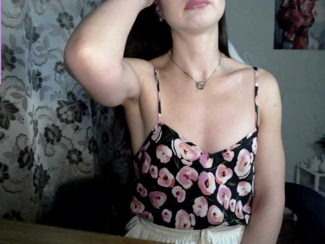 Lapochka2's BongaCams show and profile