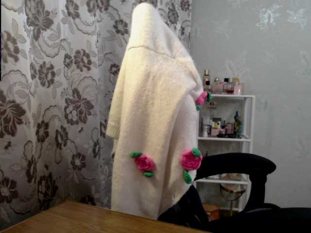 Lapochka2's BongaCams show and profile