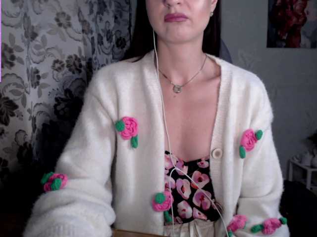 Lapochka2's BongaCams show and profile