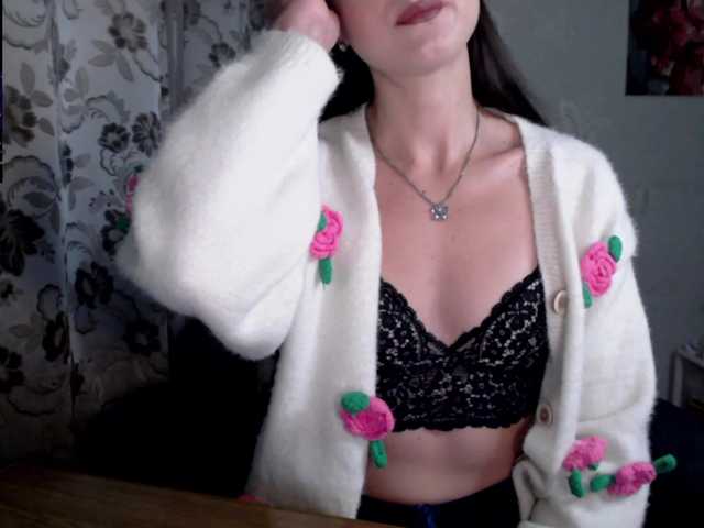 Lapochka2's BongaCams show and profile