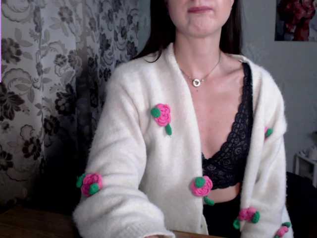 Lapochka2's BongaCams show and profile