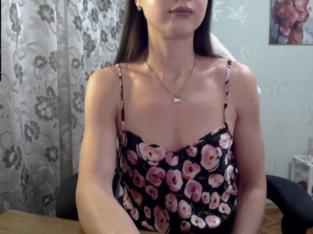 Lapochka2's BongaCams show and profile