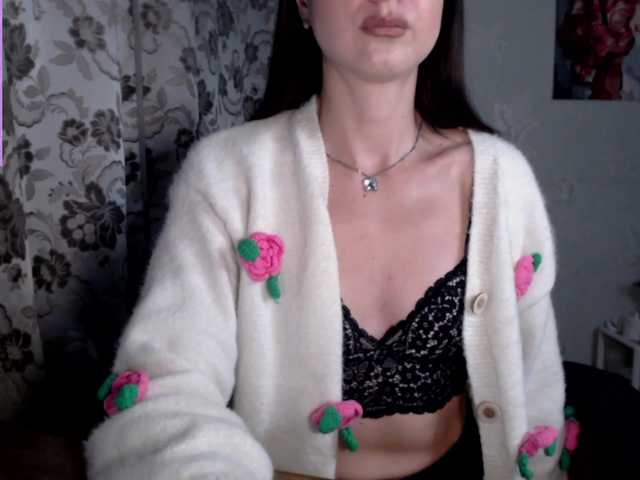 Lapochka2's BongaCams show and profile