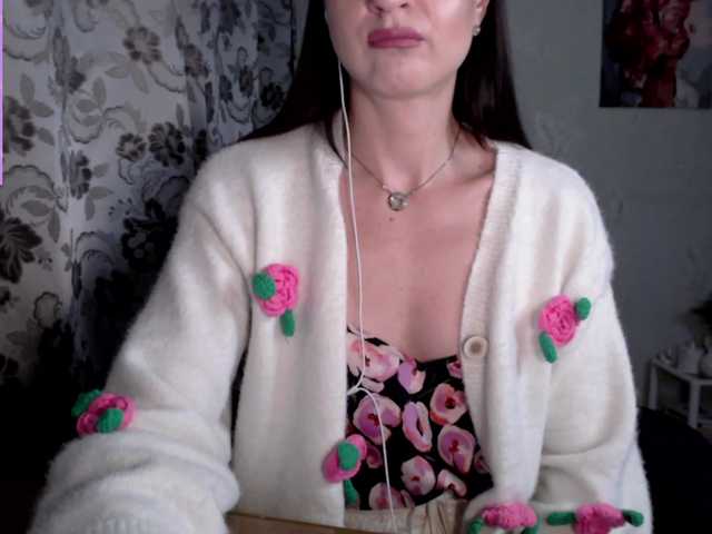 Lapochka2's BongaCams show and profile