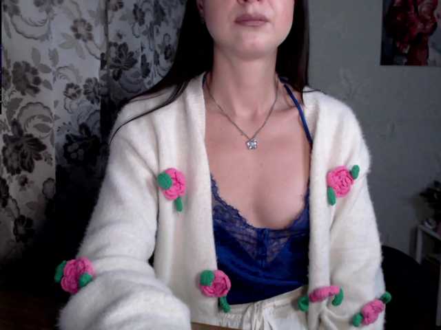 Lapochka2's BongaCams show and profile