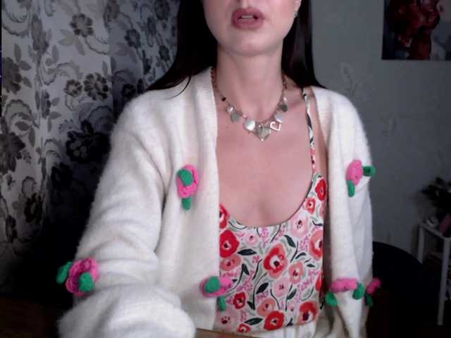 Lapochka2's BongaCams show and profile