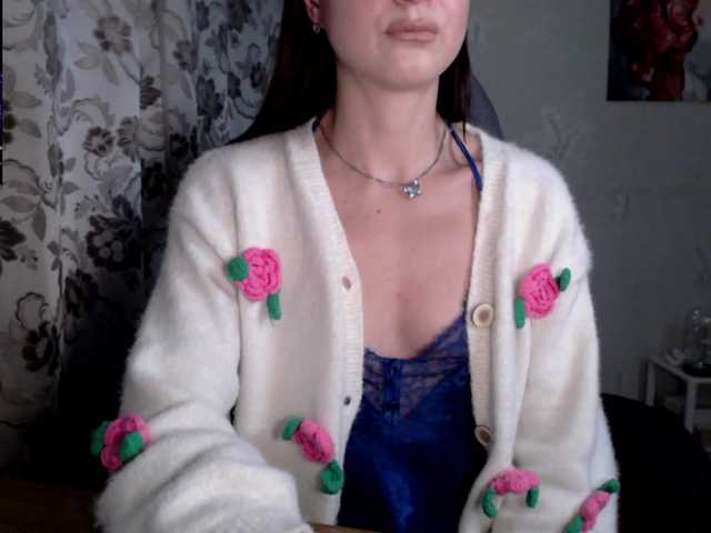 Lapochka2's BongaCams show and profile