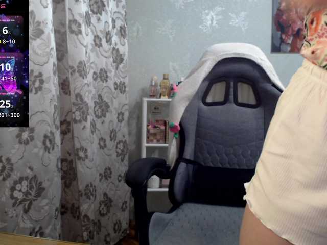 Lapochka2's BongaCams show and profile