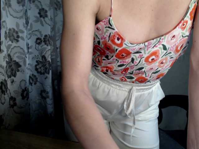 Lapochka2's BongaCams show and profile